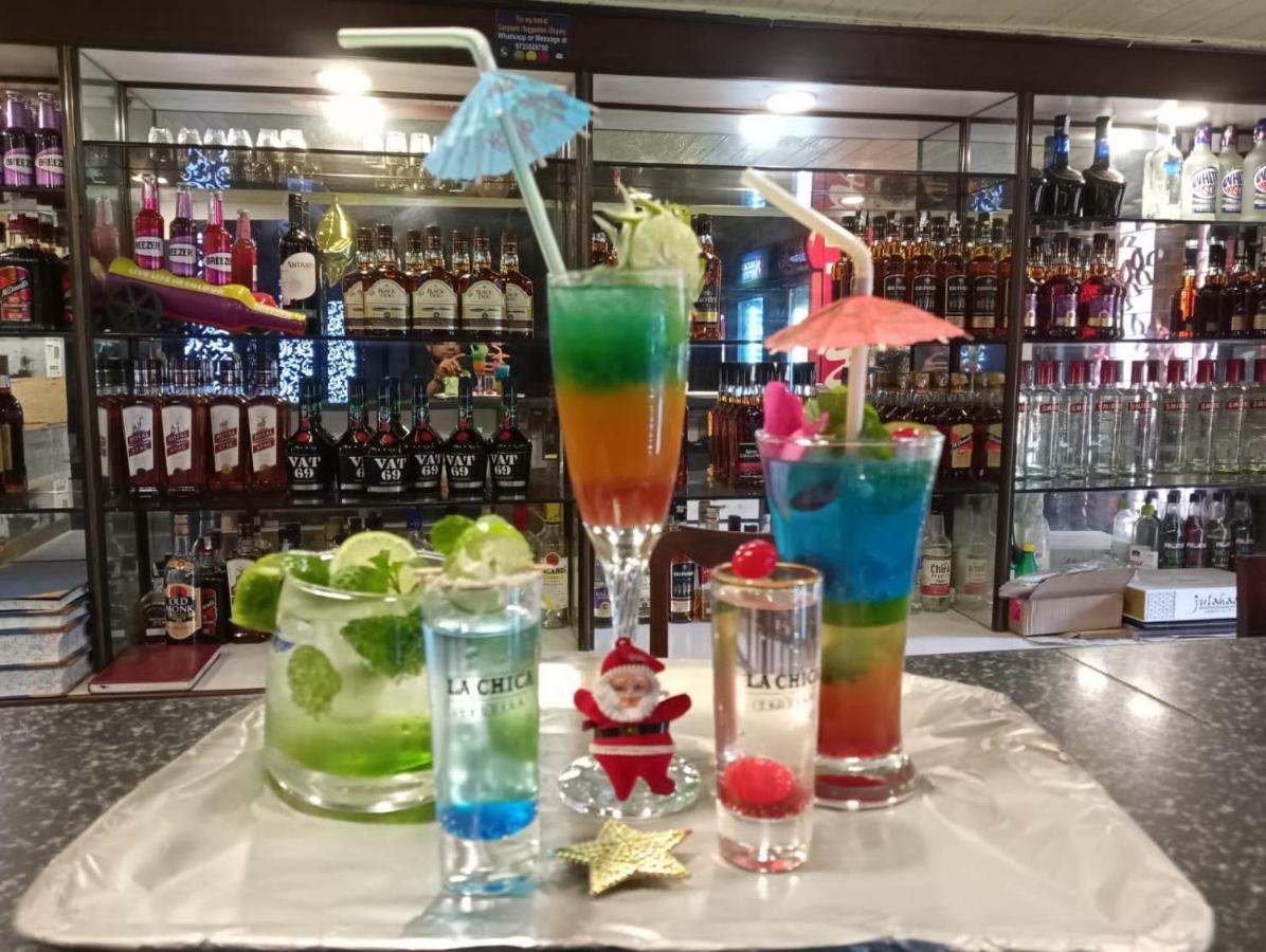 Hotel Samrat Baharampur Esterno foto