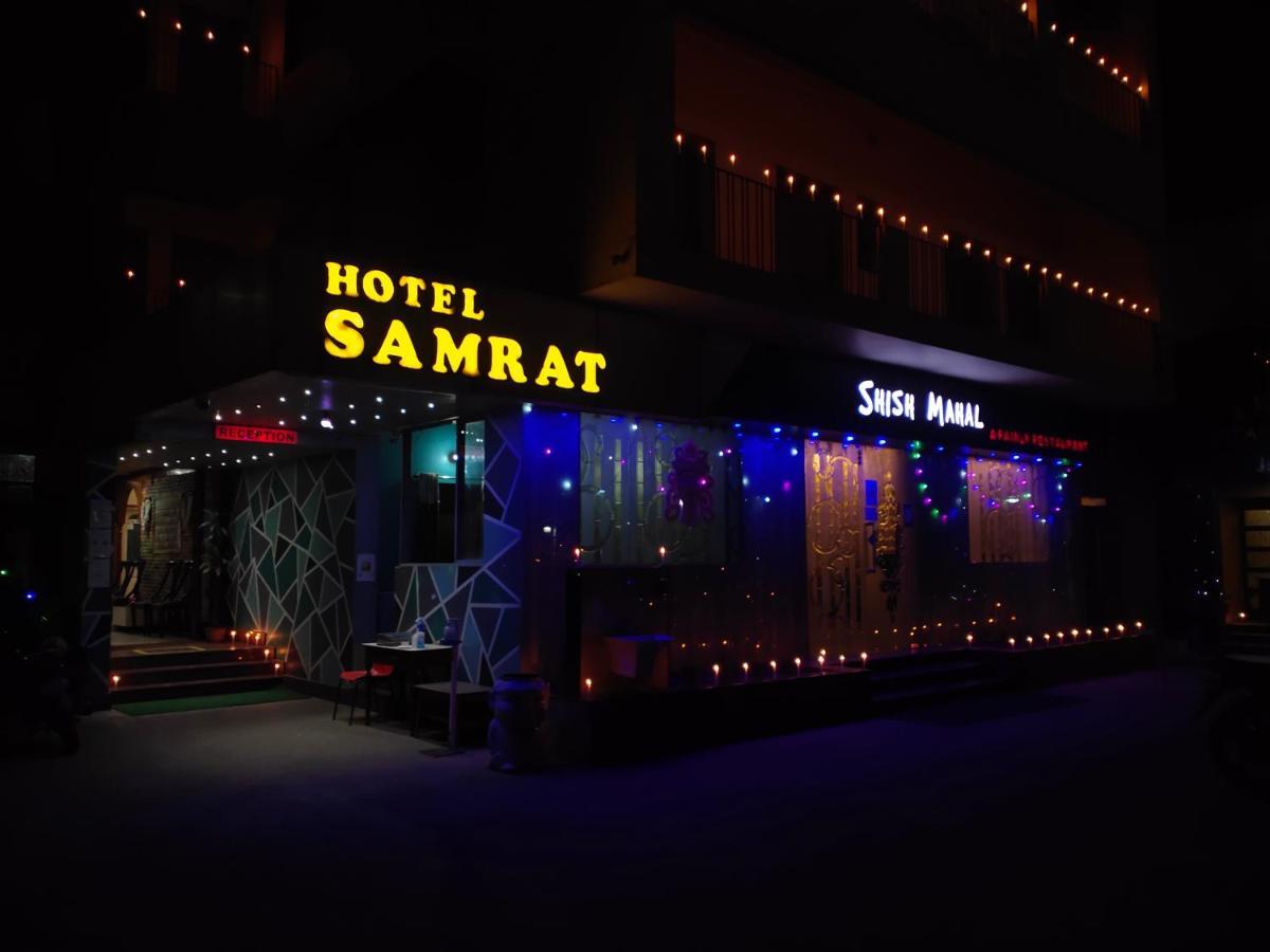 Hotel Samrat Baharampur Esterno foto