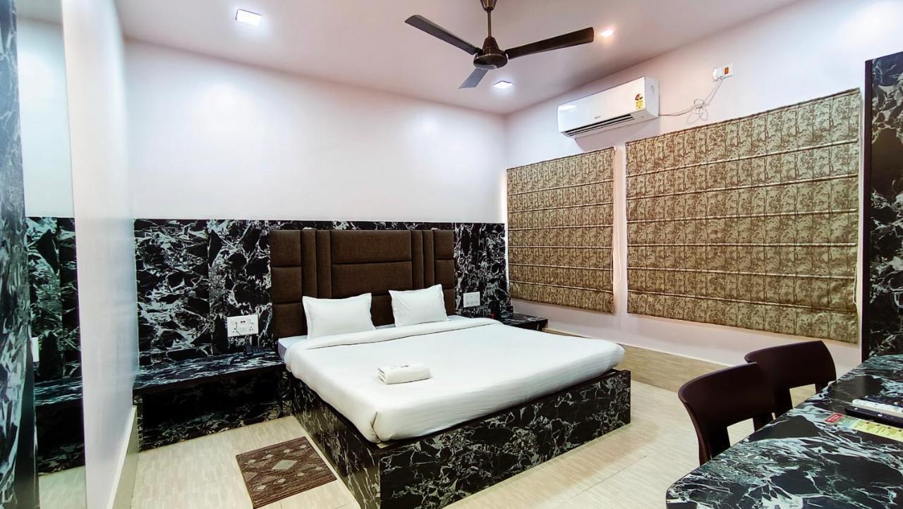 Hotel Samrat Baharampur Esterno foto