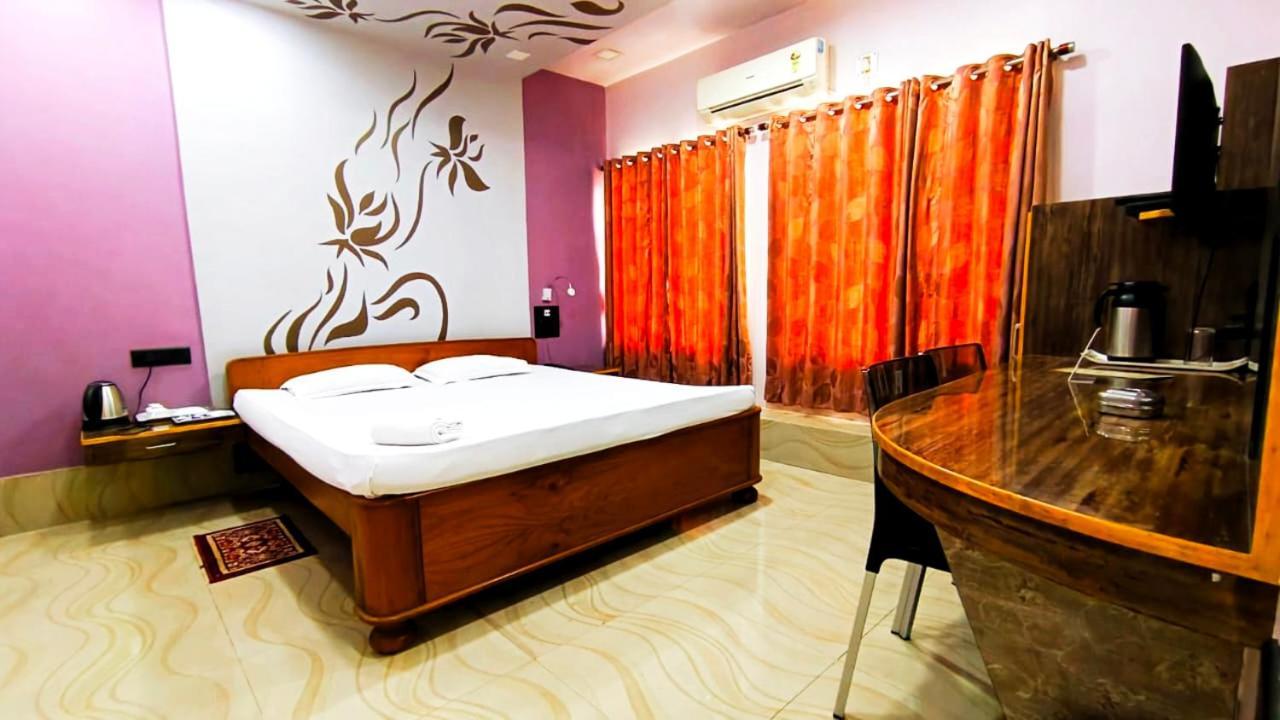 Hotel Samrat Baharampur Esterno foto