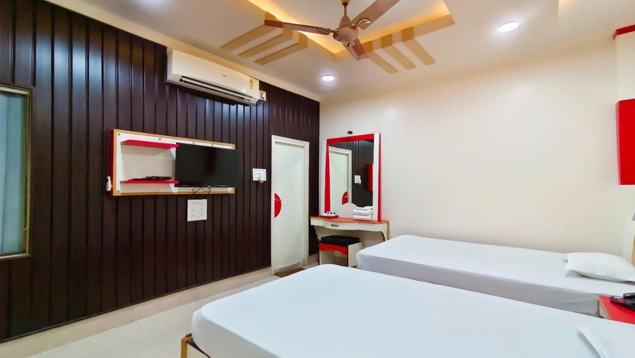 Hotel Samrat Baharampur Esterno foto