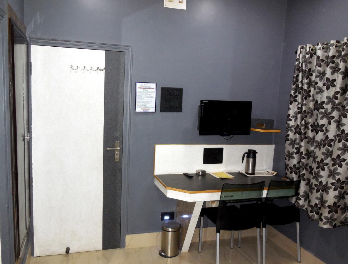 Hotel Samrat Baharampur Esterno foto